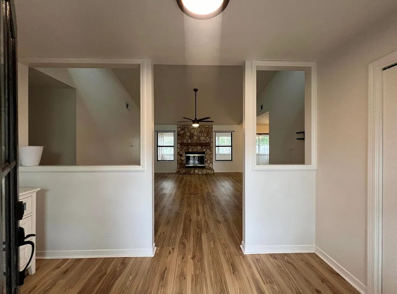 3 bed, 1629 sqft, $2,500 — Photo 2