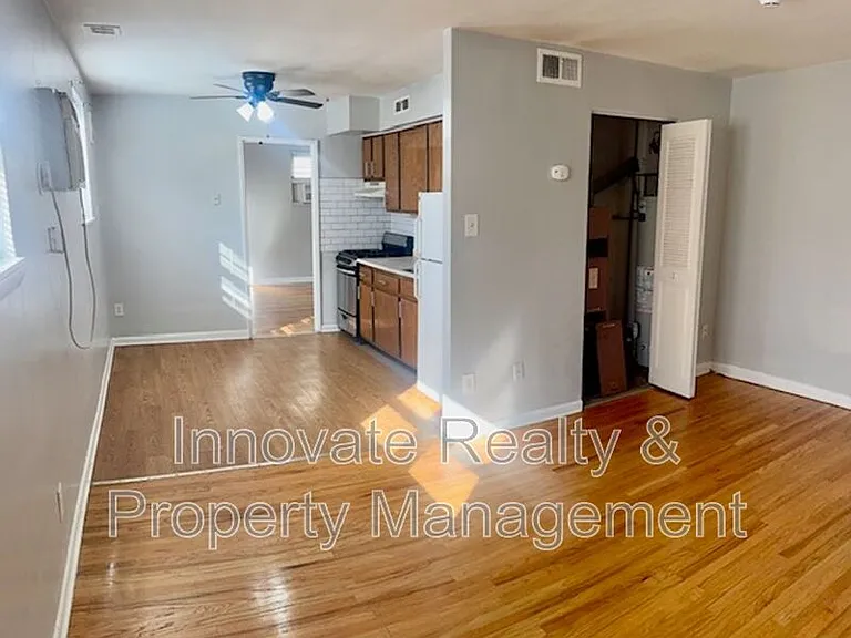 9513 Hoff St #8 — Photo 10