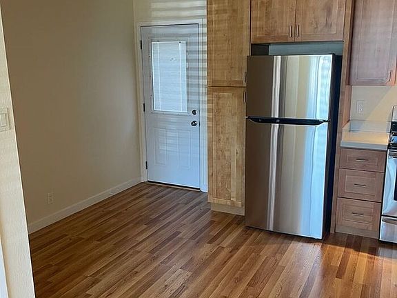 4th image of 455 W Sunset Blvd #9