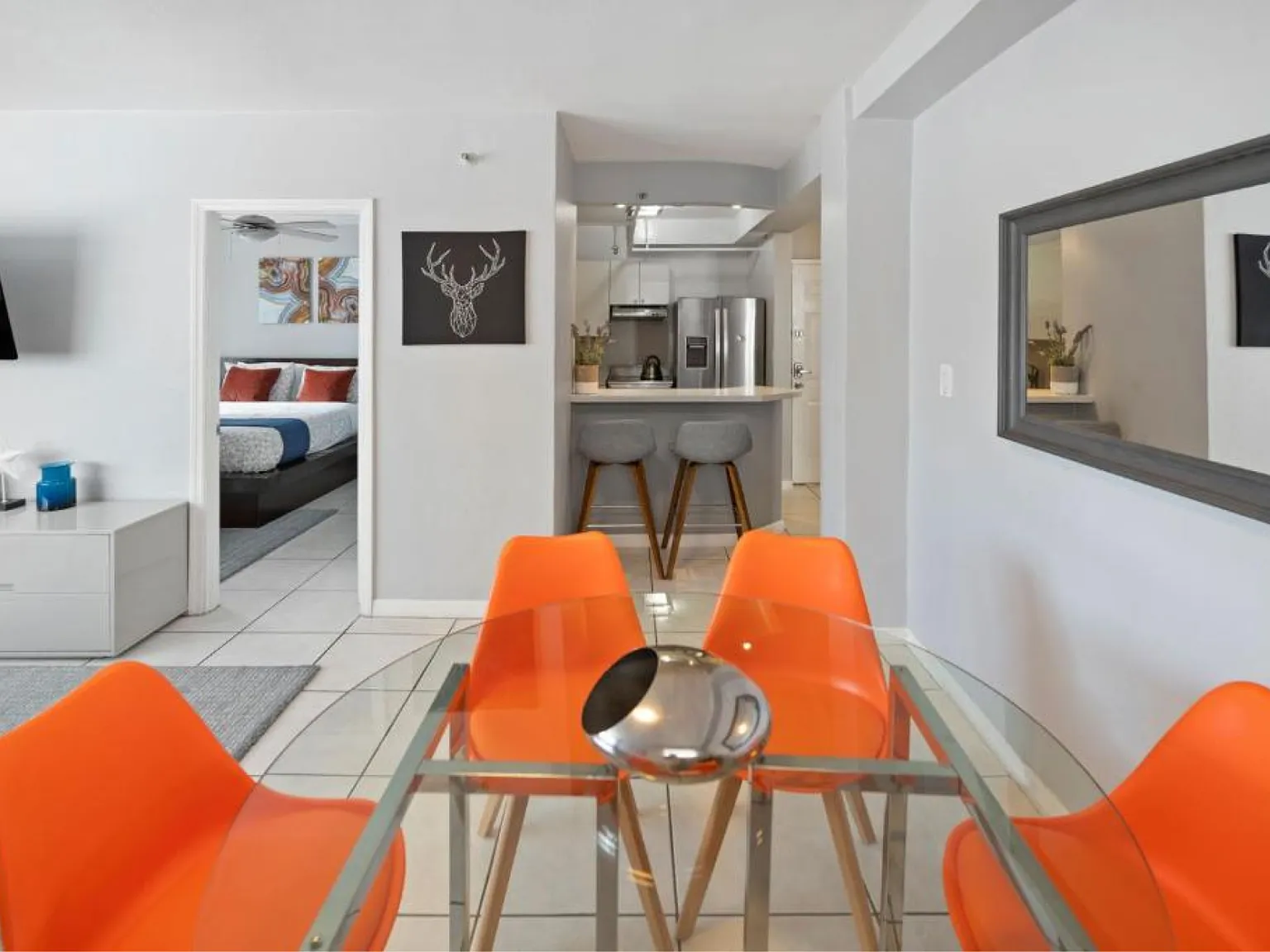 2 bed, 671 sqft, $2,850 — Photo 3
