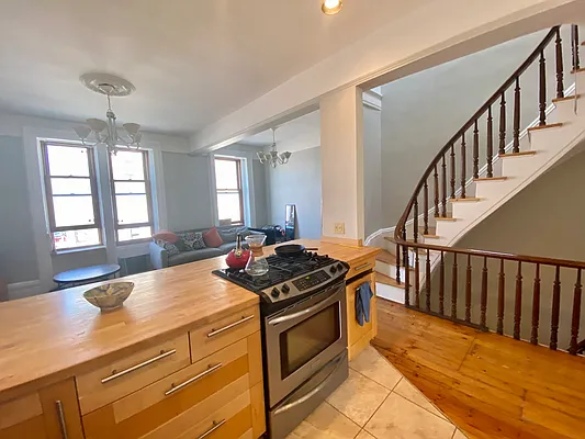 Rented by Highline Residential | media 21