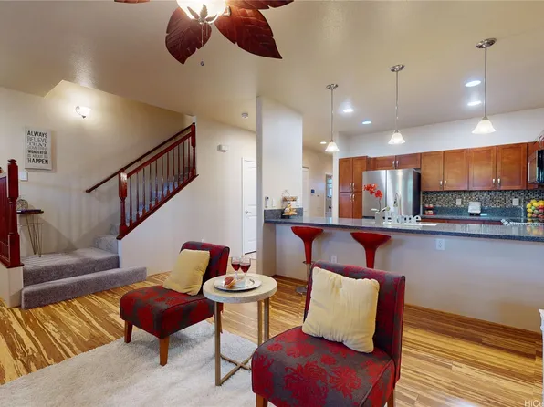 422 Kunehi St APT 806, Kapolei, HI 96707
