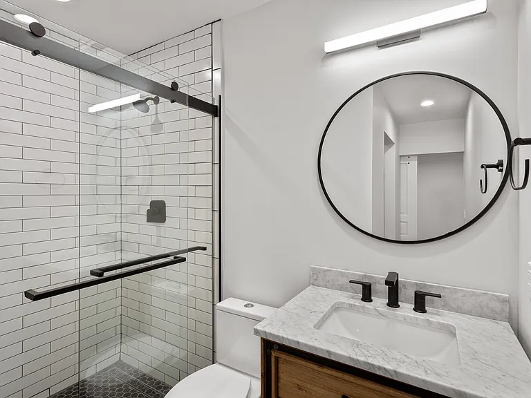 3700 N Magnolia Ave — Photo 16