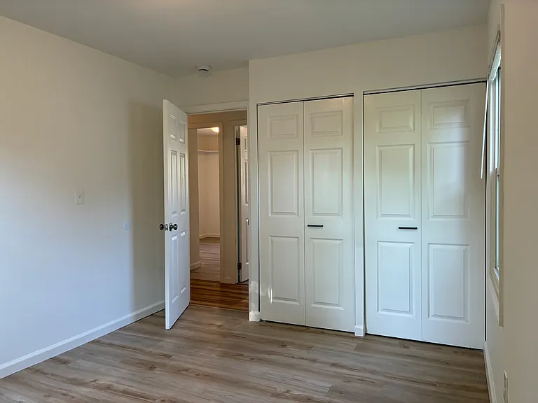 NE bedroom