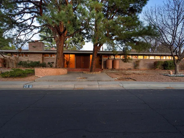 2818 Las Cruces St NE, Albuquerque, NM 87110