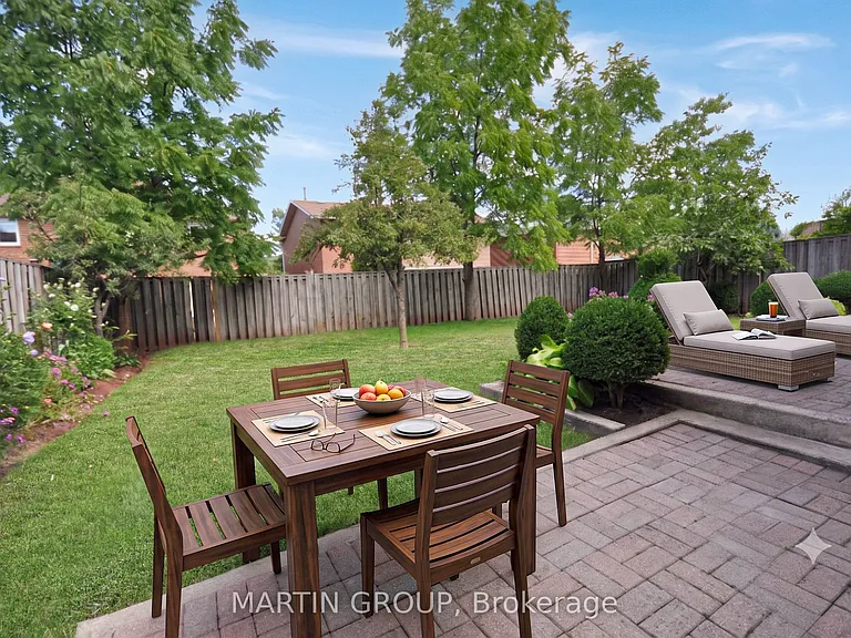 2083 Pen St — Photo 17