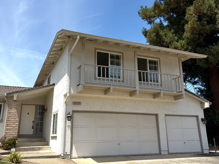 3537 Augusta Ct — Photo 2