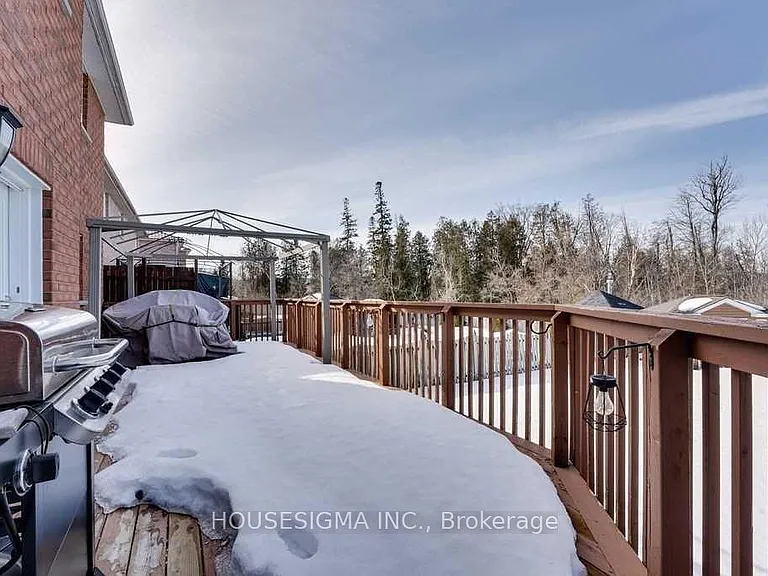 129 Gore Dr — Photo 4