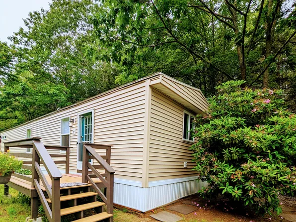 7 Lajoie Drive, Freeport, ME 04032