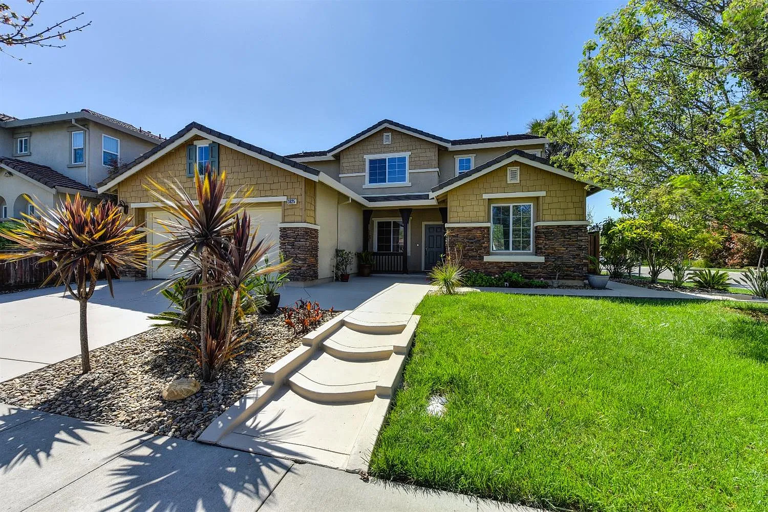 3825 Silverwood Rd photo 1