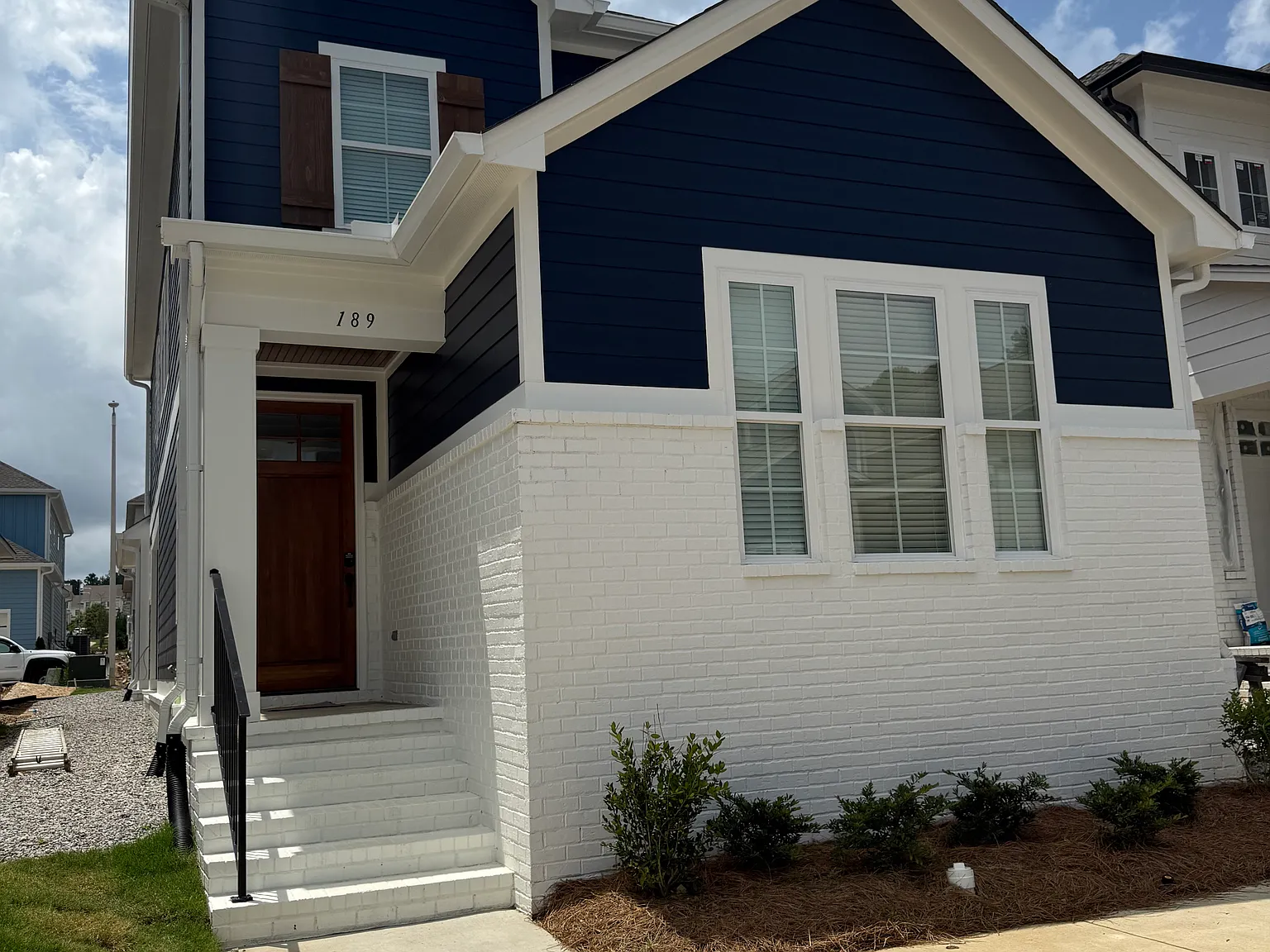 4 bed, 3.5 bath, 2083 sqft, $4,600 — Photo 1