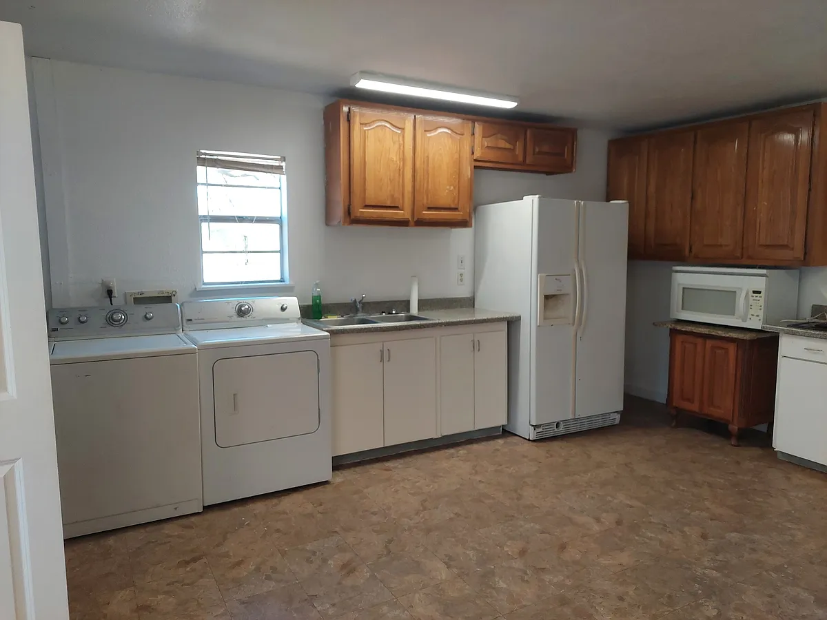 Building Photo - 102 S Eskew Ln