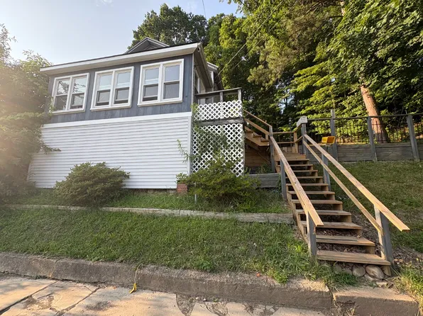 210 Pacific St, Franklin, PA 16323