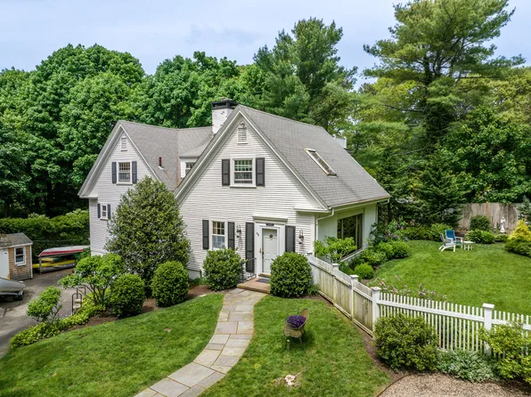 156 E Bay Road, Osterville, MA 02655