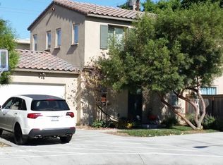 7011 Windmill Ln, Paramount, CA 90723