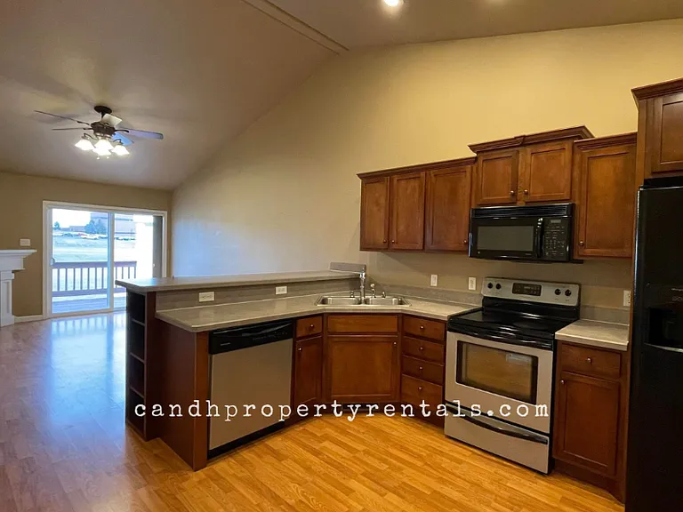 1053 Picador Way #1 — Photo 3