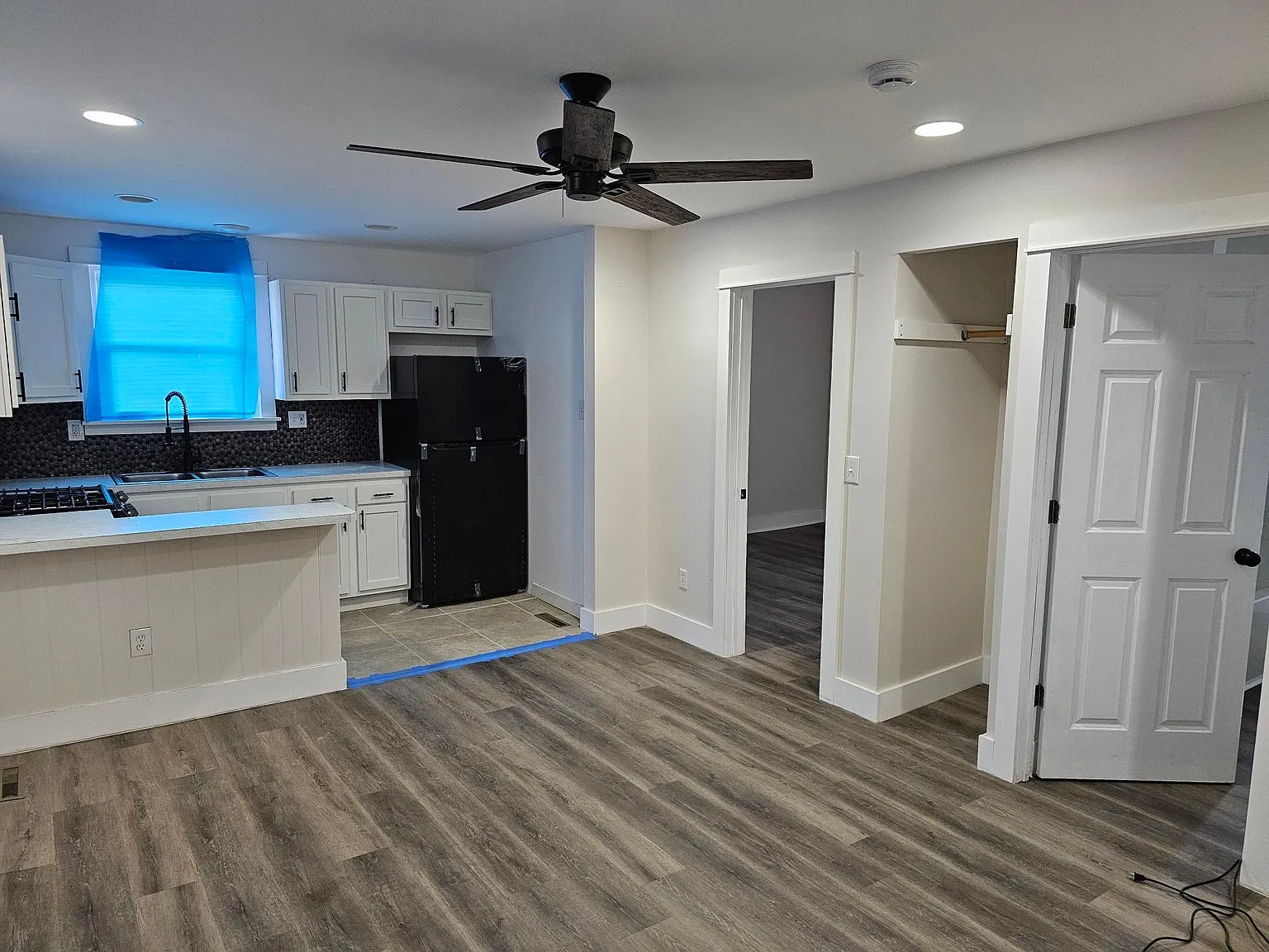 2 bed, $1,050 — Photo 2