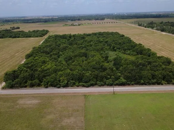 5825 Van Steinberg Rd, East Bernard, TX 77435