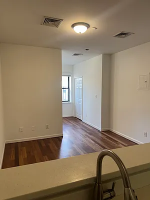 Living room, photo 2