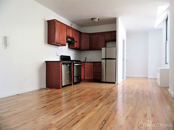 2nd image of 11 Maiden Ln APT 11D