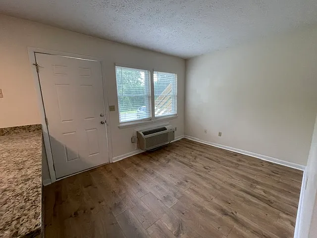 21 Melton Drive — Photo 3