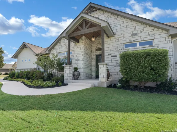 104 ELLA DR, Floresville, TX 78114