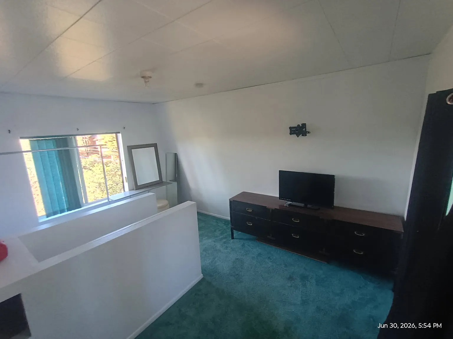 1 bed, 800 sqft, $1,300 — Photo 3