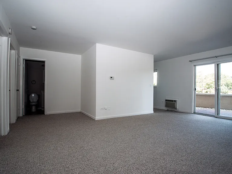 RiverWalk Apartments — Photo 19