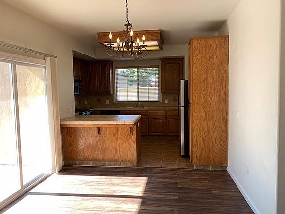 4th image of 174 S Granada Dr