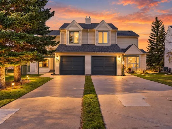 749 NE Sandringham Pl NW, Calgary, AB T3K 3Z1