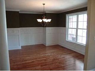 4th image of 2122 Wythe Dr
