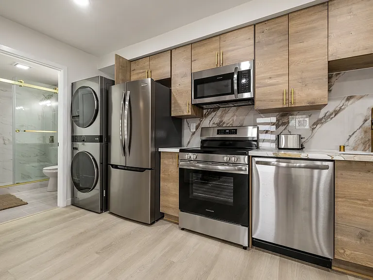 4018 Riviera Dr #1 — Photo 7