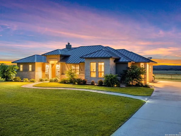122 Scheele, Boerne, TX 78015