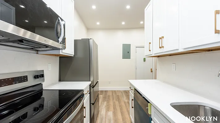 Rented by Nooklyn NYC LLC | media 2