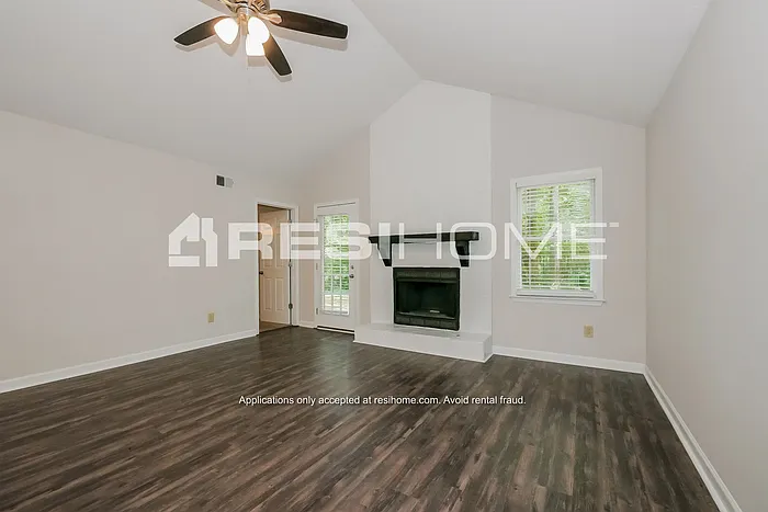 10 Homeport Dr — Photo 3
