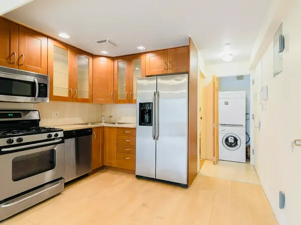 428 West 49th Street image 1 of 10