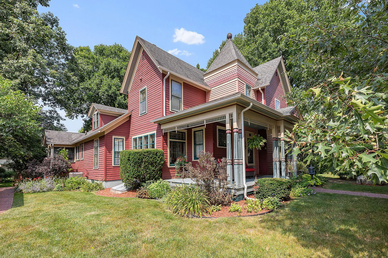 706 Fox St photo 1