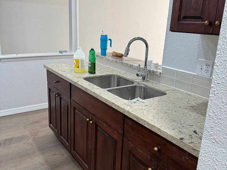 7804 Faircrown Dr — Photo 3