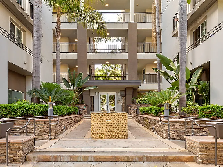 Fountain Park at Playa Vista — Photo 34