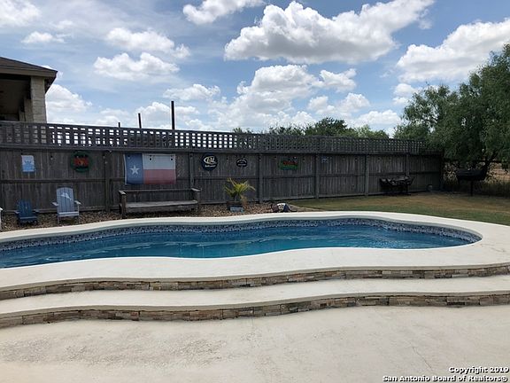 5th image of 815 Fountainbleau Dr