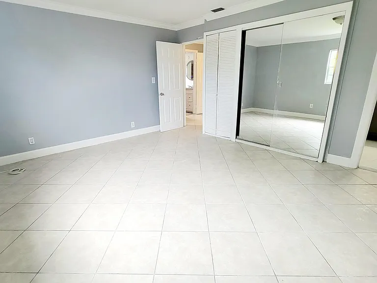 2021 NW 64th Ave #A — Photo 23