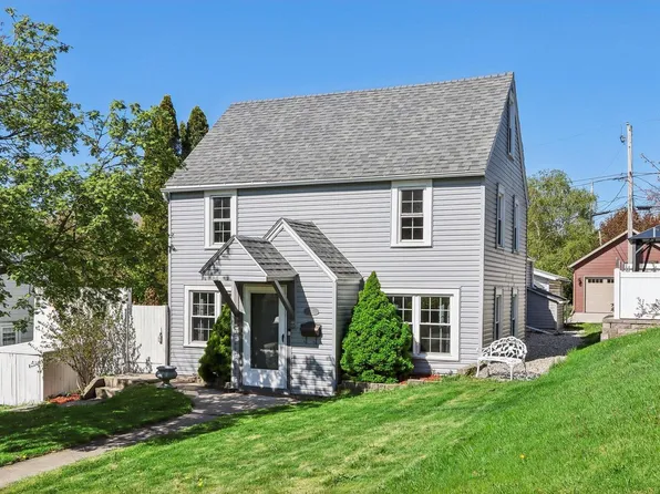 307 South Garfield AVENUE, Port Washington, WI 53074