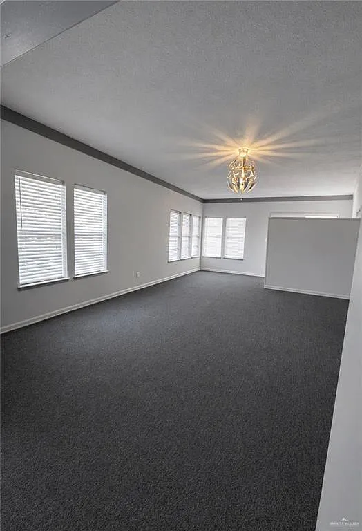 3 bed, 2.0 bath, 2670 sqft, $1,800 — Photo 2