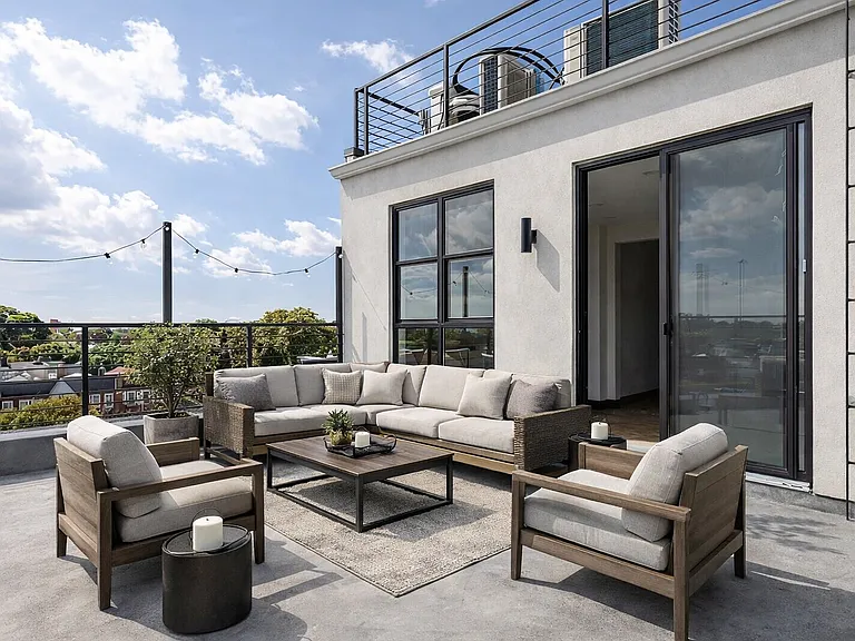 1667 Brooklyn Ave #PENTHOUSE — Photo 3