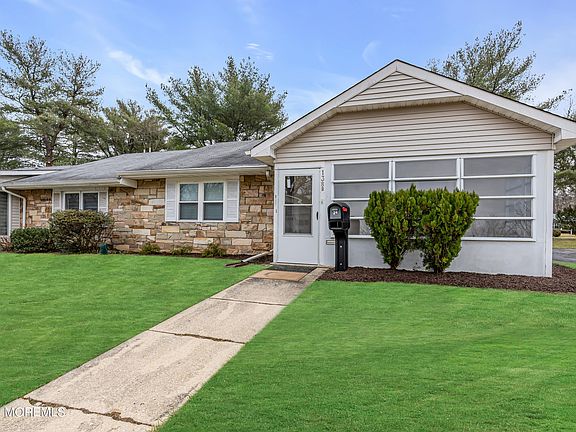 2nd image of 138B Sunflower Drive