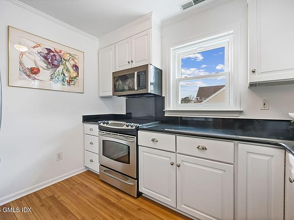 5th image of 51 Forest Ave APT 138