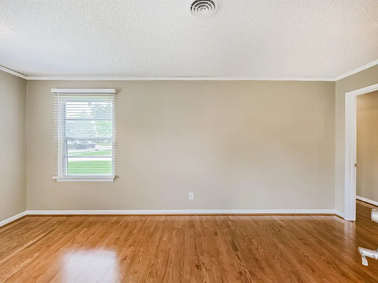 4613 Braeburn Dr — Photo 6