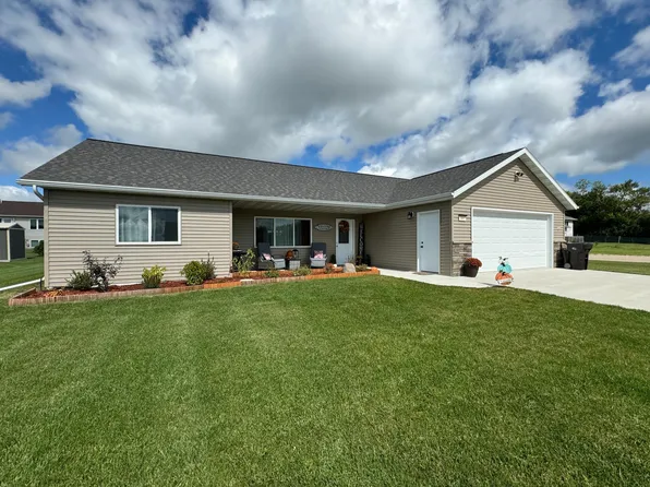 301 Vigen Ln, Lake Park, MN 56554