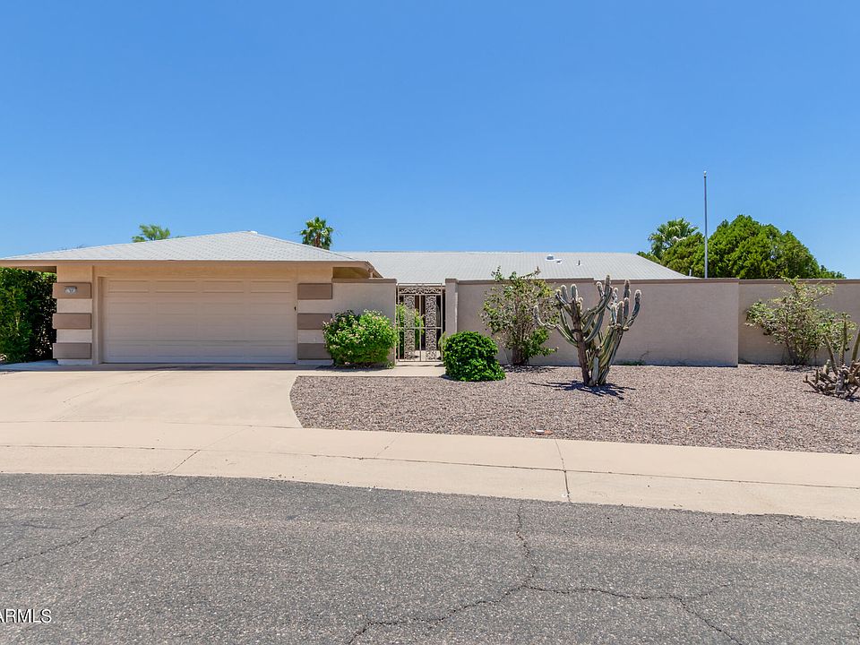 1st image of 17603 N COUNTRY CLUB Drive
