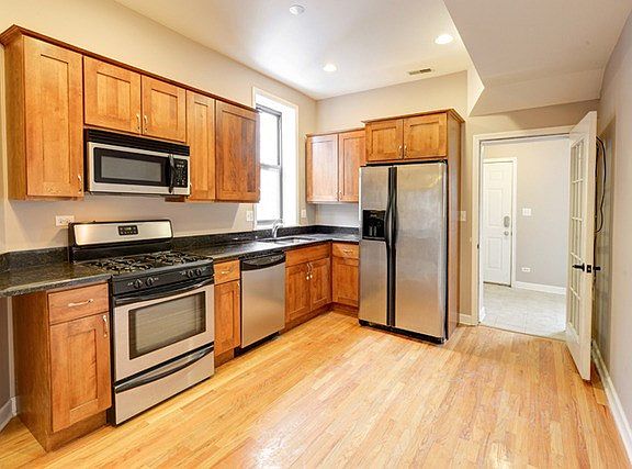 4th image of 1432 W Foster Ave #1